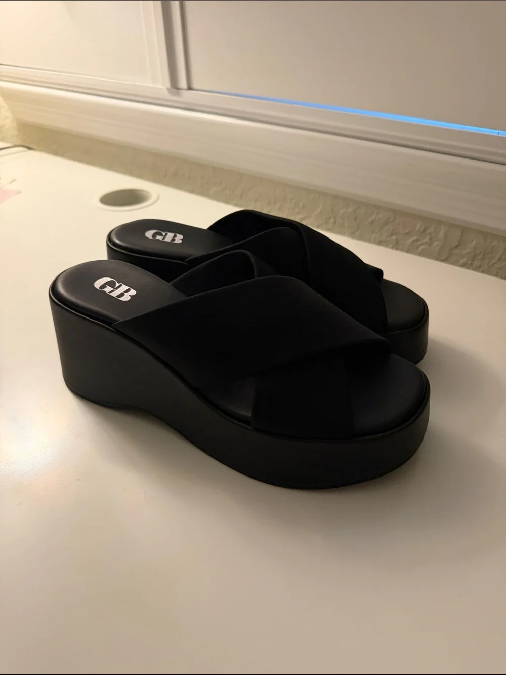 GB Day-Off Cross Banded Platform Sandals